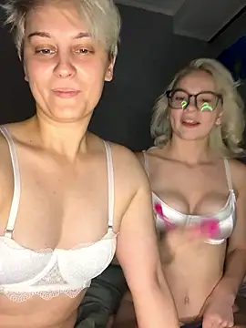 Snapshot of Tattooed_slapq chatting on 11/27/25, 06:54 Tattooed slapq online show from 11/27/25, 06:54