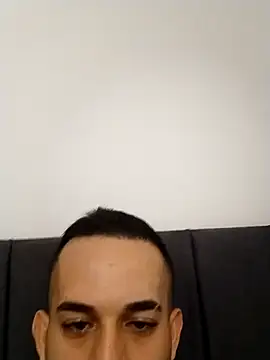 Snapshot of hazarcannn chatting on 11/26/25, 07:15 hazarcannn online show from 11/26/25, 07:15