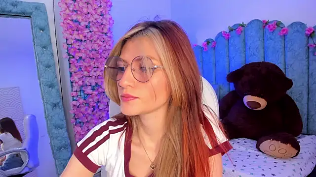 Snapshot of Ash_20_ chatting on 11/28/25, 02:09 Ash 20 online show from 11/28/25, 02:09