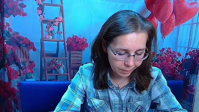 Snapshot of DaisyEdit chatting on 05/09/26, 05:23 DaisyEdit online show from 05/09/26, 05:23