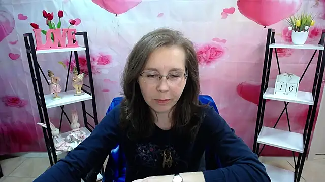 Snapshot of DaisyEdit chatting on 05/16/26, 05:15 DaisyEdit online show from 05/16/26, 05:15
