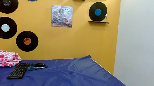 thecatsweet833 online show from 12/02/25, 06:58