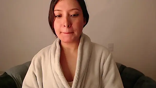 -Ivonny- online show from 12/19/25, 09:55