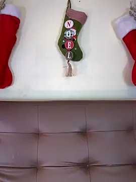 Snapshot of ZoeyFierce chatting on 12/18/25, 01:50 ZoeyFierce online show from 12/18/25, 01:50