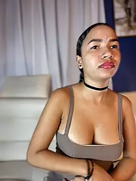 Snapshot of ZoeyFierce chatting on 12/20/25, 01:51 ZoeyFierce online show from 12/20/25, 01:51