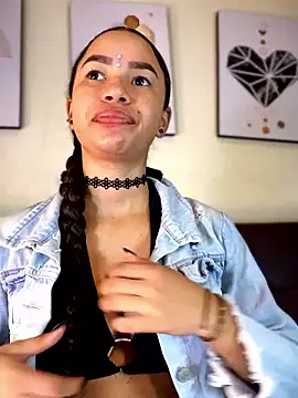 Snapshot of ZoeyFierce chatting on 01/11/26, 01:27 ZoeyFierce online show from 01/11/26, 01:27