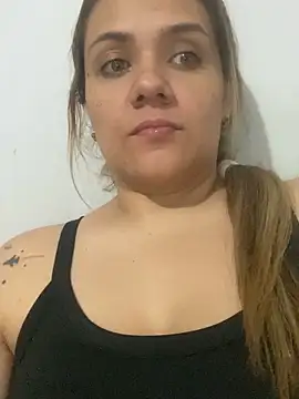 Snapshot of LoreinnFox chatting on 04/02/26, 04:32 LoreinnFox online show from 04/02/26, 04:32