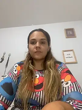 LoreinnFox online show from 04/23/26, 03:52