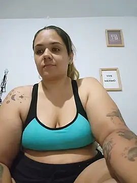 LoreinnFox online show from 05/23/26, 04:29
