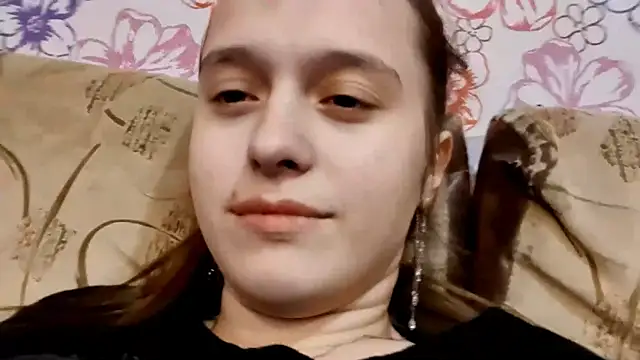 SophieHazely online show from 12/19/25, 11:17