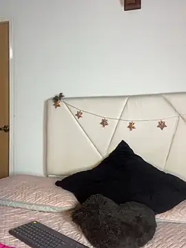  madisonfoxxx1 online show from 11/30/25, 12:14