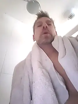 Snapshot of lorisaux chatting on 02/07/26, 07:45 lorisaux online show from 02/07/26, 07:45