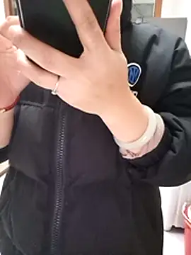 mimi2052 online show from 12/03/25, 11:58