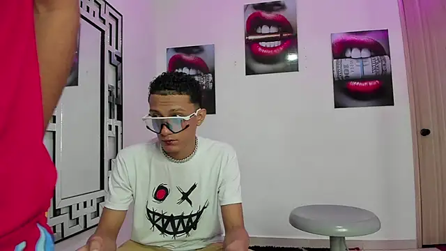 COUPLES BOYS online show from 12/05/25, 06:11