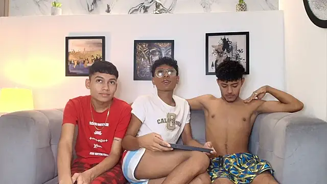 COUPLES BOYS online show from 02/25/26, 01:26