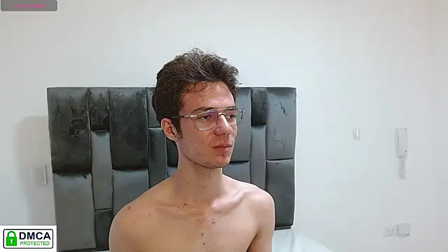 Snapshot of SaccharineSin chatting on 11/29/25, 04:59 SaccharineSin online show from 11/29/25, 04:59