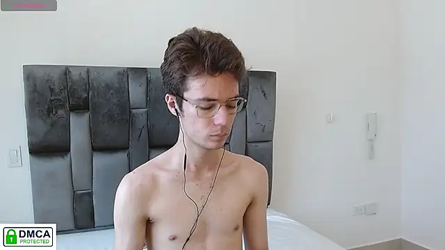 Snapshot of SaccharineSin chatting on 11/30/25, 06:23 SaccharineSin online show from 11/30/25, 06:23