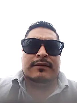 Snapshot of cristian112090 chatting on 07/10/26, 04:31 cristian112090 online show from 07/10/26, 04:31