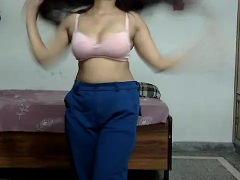 Snapshot of cute_rohani1 chatting on 07/07/26, 04:33 cute rohani1 online show from 07/07/26, 04:33