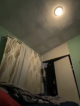 Snapshot of aelor2028 chatting on 11/30/25, 05:44 aelor2028 online show from 11/30/25, 05:44