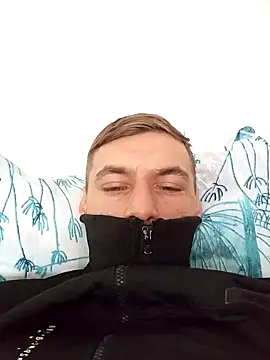 Snapshot of Madix1997 chatting on 12/01/25, 10:20 Madix1997 online show from 12/01/25, 10:20