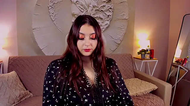 EvelineLaws online show from 11/29/25, 10:29