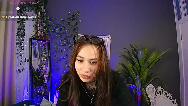 Little Shawty Witch online show from 12/01/25, 04:12