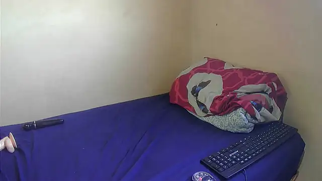 SexyZuluBarbie online show from 12/15/25, 06:50