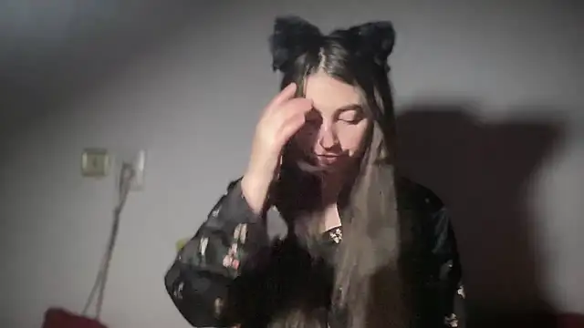 Snapshot of Aphr0ditee chatting on 01/13/26, 02:55 Aphr0ditee online show from 01/13/26, 02:55