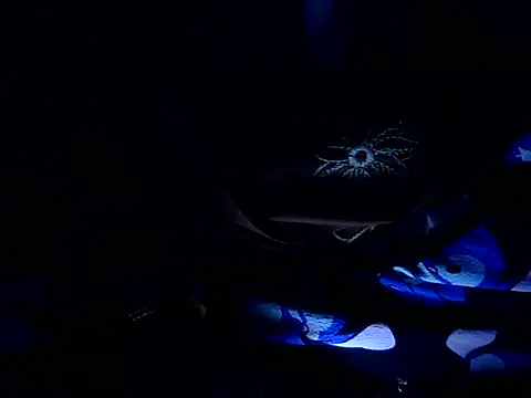 Snapshot of Hot_Princess2000 chatting on 12/19/25, 08:16 Hot Princess2000 online show from 12/19/25, 08:16