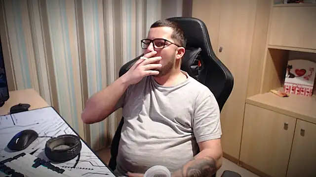 kevinnlovelly online show from 11/27/25, 06:21