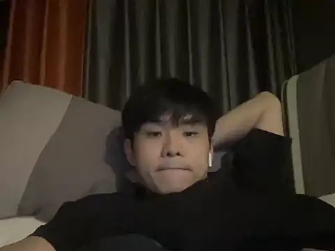 Snapshot of alexzzzzzppp chatting on 12/01/25, 03:28 alexzzzzzppp online show from 12/01/25, 03:28