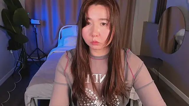 spicy pie  online show from 11/28/25, 12:30