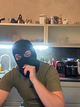 Snapshot of Shadowx699 chatting on 11/30/25, 07:07 Shadowx699 online show from 11/30/25, 07:07