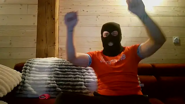 Snapshot of Shadowx699 chatting on 12/01/25, 08:58 Shadowx699 online show from 12/01/25, 08:58