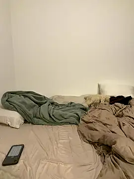 Alicatcua  online show from 12/14/25, 03:12