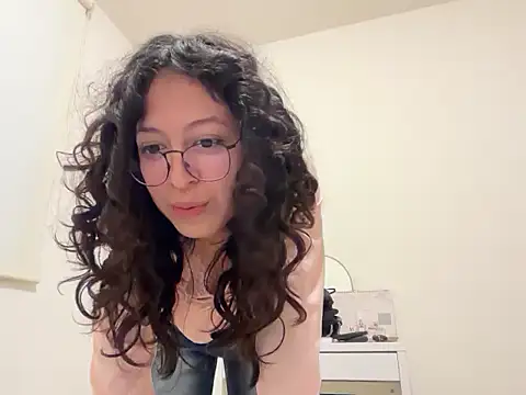 Alicatcua  online show from 01/17/26, 03:11