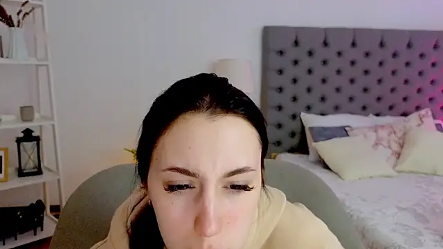 Miss  Linn online show from 02/05/26, 02:43