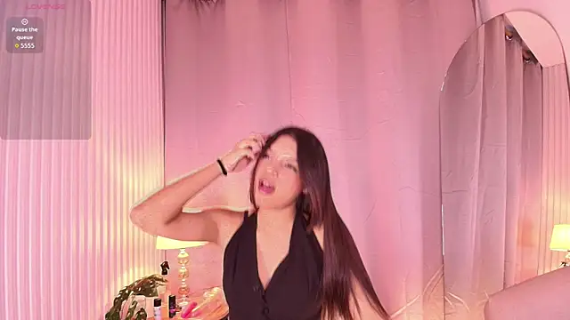 Snapshot of serena_woodsen_ chatting on 11/30/25, 12:09 serena woodsen online show from 11/30/25, 12:09