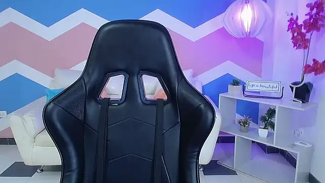 zahira1 online show from 02/16/26, 08:16