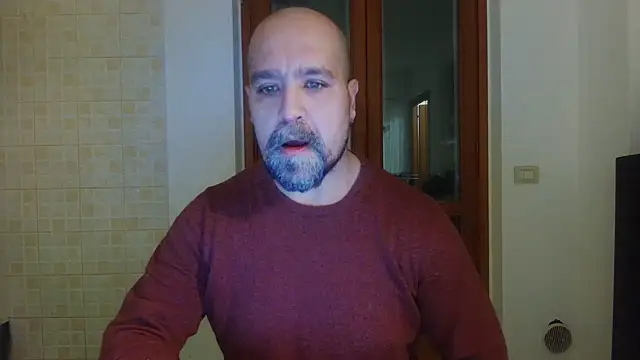 Snapshot of AMIRDIB2025 chatting on 01/06/26, 05:16 AMIRDIB2025 online show from 01/06/26, 05:16