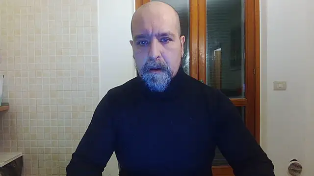 Snapshot of AMIRDIB2025 chatting on 01/10/26, 04:09 AMIRDIB2025 online show from 01/10/26, 04:09