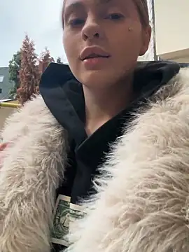 MilenaLuxury online show from 11/29/25, 01:47