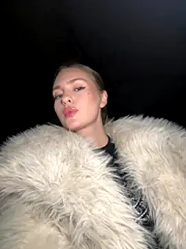 MilenaLuxury online show from 12/03/25, 07:34