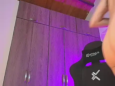 Doll Dollys  online show from 12/05/25, 01:36