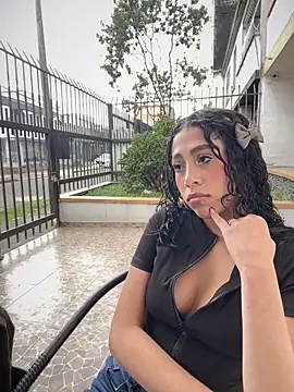 MiaScott Pink online show from 01/15/26, 09:29