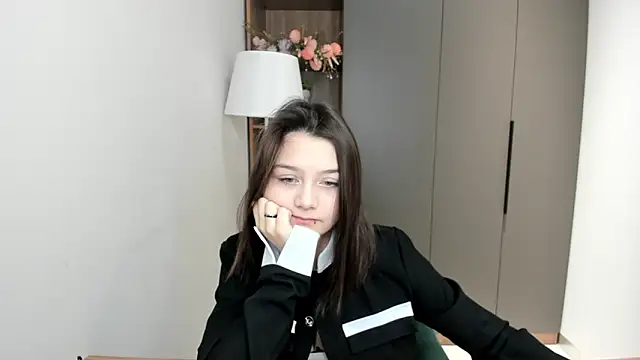 Snapshot of TabethaCaverly chatting on 12/03/25, 09:18 TabethaCaverly online show from 12/03/25, 09:18