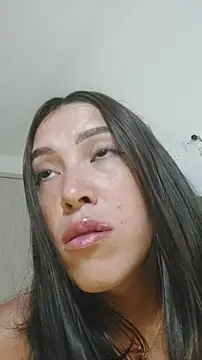 Lina Carolina online show from 12/05/25, 10:02