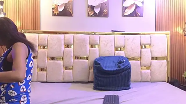  Caroline34 online show from 04/08/26, 10:26