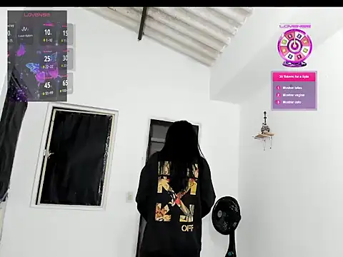 Snapshot of sweetCatallina chatting on 05/29/26, 10:24 sweetCatallina online show from 05/29/26, 10:24